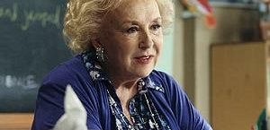 Doris Roberts, Tim Conway, Marion Ross, Ron Glass i inni gościnnie w 