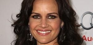 Carla Gugino dołącza do 
