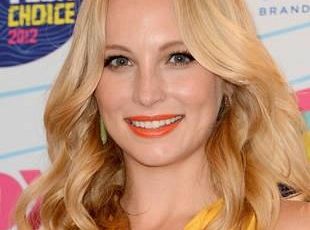 Candice Accola z Pamiętników wampirów: Caroline powinna pozostać singielką