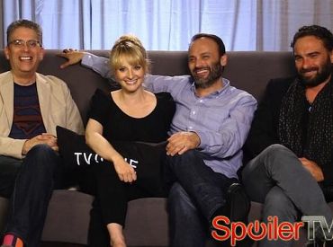 Obsada i producenci TBBT o skoku w czasie w 7 sezonie, nowym Raju, dziecku Howarda i Bernadette