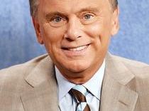 Co robi Pat Sajak z Koła fortuny w Sullivan & Son?