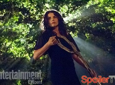 Pierwsze spojrzenie: Julia Ormond  staje się czarownicą w Witches of East End
