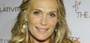 Molly Sims usidli [spoiler] w 2 sezonie 