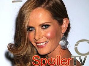 Rebecca Mader zagra dominę w letnim finale Jej szerokości Afrodyty