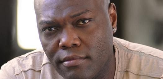 Dana Davis i Peter Macon w odcinku pilotowym Syfy 