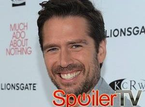 Alexis Denisof i Manny Montana pojawią się w 3 sezonie Graceland