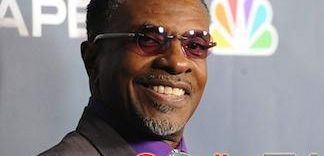 Keith David zagra kota z Cheshire w 
