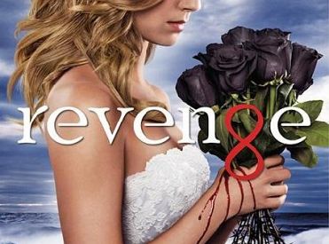 Plakat 3 sezonu Zemsty: Emily Thorne w sukni ślubnej