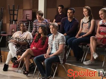 Premiera 5 sezonu Glee: [spoiler] pojawia się w szkole, aby zrzucić bombę