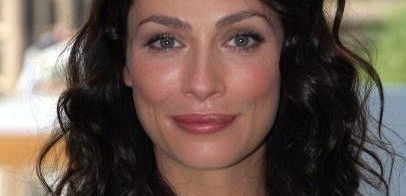 Joanne Kelly będzie powracała w 