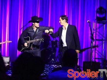 Pierwsze spojrzenie na Nashville: Scarlett świeci, a Rayna poznaje nowego szefa