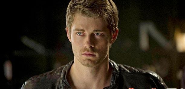 Luke Mitchell z 