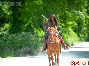 Michonne śpieszy na bitwę w Żywych trupach?