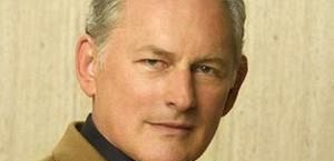 Victor Garber gościnnie w 5 sezonie 