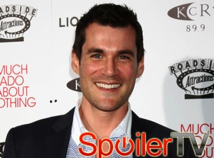 Sean Maher pojawi się gościnnie w 2 sezonie Arrow