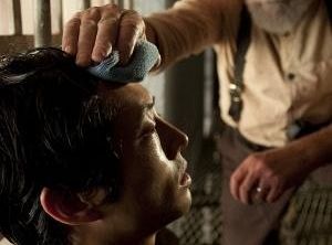Steven Yeun z Żywych trupów o bliskiej śmierci Glenna