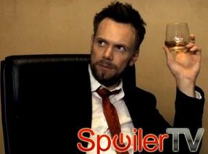 Jeff nieoczekiwanie znajduje się znów w Greendale jako [spoiler] w Community
