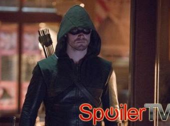 Stephen Amell z Arrow o przerażeniu w związku z Mirakuru oraz scenie Laurel i Olivera