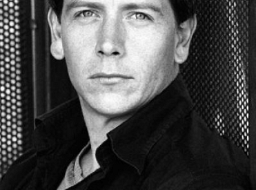 Ben Mendelsohn zagra w rodzinnym thrillerze Netflixa