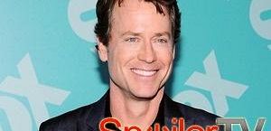 Greg Kinnear z 