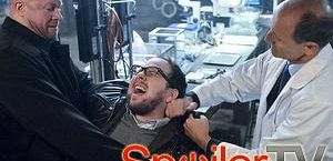 J.T. zamknięty z Tomem Everettem Scottem w 