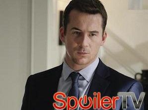 Barry Sloane wkracza w sezon pilotów jak los jego postaci nie jest pewny w Zemście