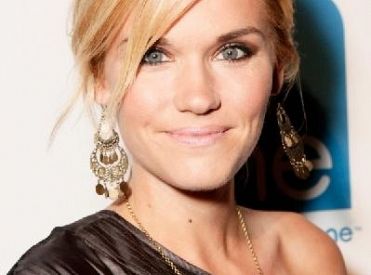 Emily Rose, Brianna Brown i Benito Martinez pojawią się w 2 sezonie Graceland