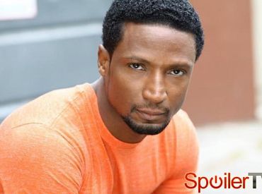 Elvis Nolasco i Caitlin Gerard dołączyli do odcinka pilotowego American Crime