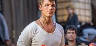 Matt Lanter z 