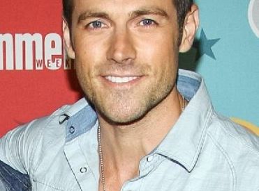 Dylan Bruce zagra w sequelu Kwiatów na poddaszu