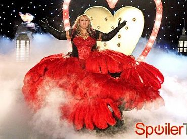 Rebel Wilson o finale Super Fun Night i ujawnia sceny, które były zbyt szalone, aby je pokazać