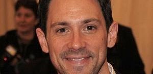 Steve Kazee dołączył do odcinka pilotowego 
