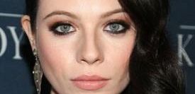 Michelle Trachtenberg, Tom Bennett i Julie White zagra w odcinku pilotowym 
