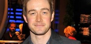Robert Buckley  zagra w odcinku pilotowym 
