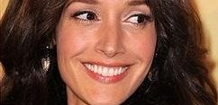 Jennifer Beals zagra w odcinku pilotowym 