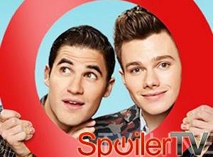 Pierwsze spojrzenie: Kurt, Blaine i inni na plakacie 100. odcinka Glee