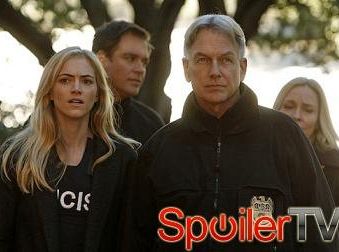 CBS przedłuża NCIS, Żonę idealną, Dwóch i pół, Mamuśkę i 14 innych