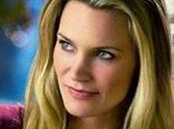 Natasha Henstridge zagra w odcinku pilotowym Selfie