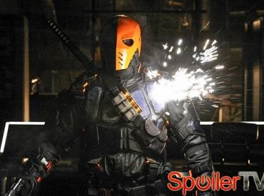 Pierwsze spojrzenie na Arrow: Slade atakuje [spoiler] Olivera