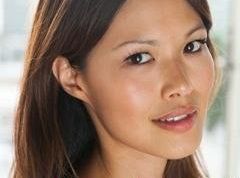 Elaine Tan zagra w odcinku pilotowym Hand Of God