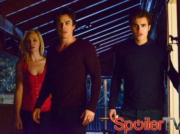 Damon, Stefan i Caroline dokonują groźnego odkrycia w Pamiętnikach wampirów