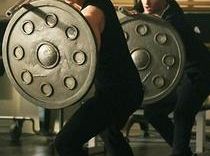 Kurt i Blaine wykonują Love Is a Battlefield w Glee