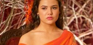 Danielle Campbell z 