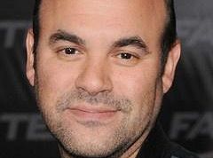 Ian Gomez dołączył do odcinka pilotowego Cuz-Bros