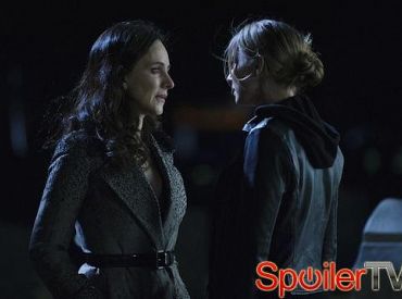 Czy grób dokładnie Emily odkopuje w finale Zemsty?