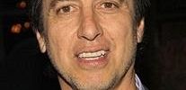 Ray Romano zagra w odcinku pilotowym dramatu HBO o rock and rollu