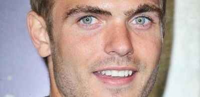 Alex Roe dołączył do odcinka pilotowego dramatu 