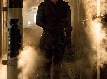 Stephen Amell z Arrow zapowiada największą walkę do tej pory i szokujący moment w finale