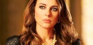 Pierwsze spojrzenie: Elizabeth Hurley przjmuje władzę w 