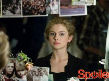 Rose McIver z Płatków na wietrze o demonach Cathy i romansie rodzeństwa